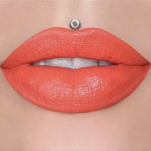 Jeffree Star Velvet Trap Lipstick NIB